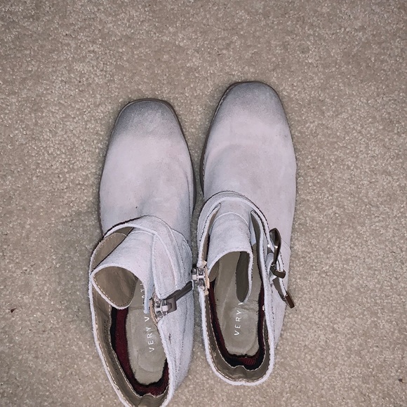 White leather ankle boots with squared toes - Picture 3 of 4